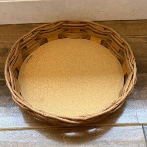 Pyrex Woven Round Basket Tray in Natural Brown